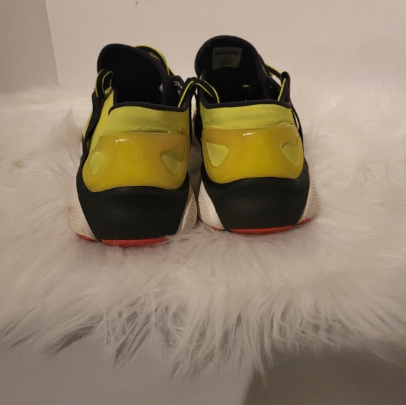 Under Armour Speed Form Fortis Size 7.5 - Picture 3 of 6